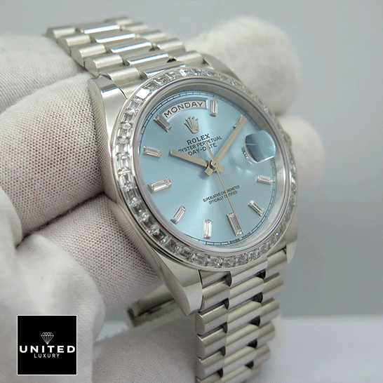 Rolex Day-Date Platinum 228396TBR Ice Blue Baguette Index Replica 5 Rolex Day-Date 228396TBR001 Oyster diamond bezel Replica on the hand